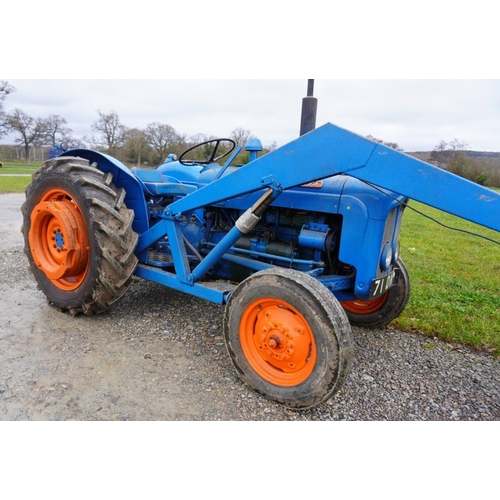 105 - Fordson Dexta tractor with horn-draulic loader, runs and drives, loader needs attention. 4258 hours ... 