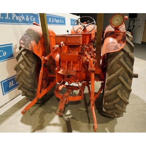 109 - Nuffield Universal M4 petrol paraffin tractor with rollbar. Reg BSV382. V5