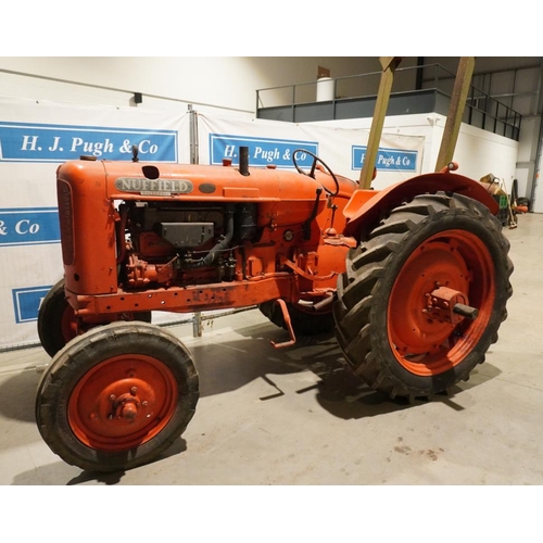 109 - Nuffield Universal M4 petrol paraffin tractor with rollbar. Reg BSV382. V5