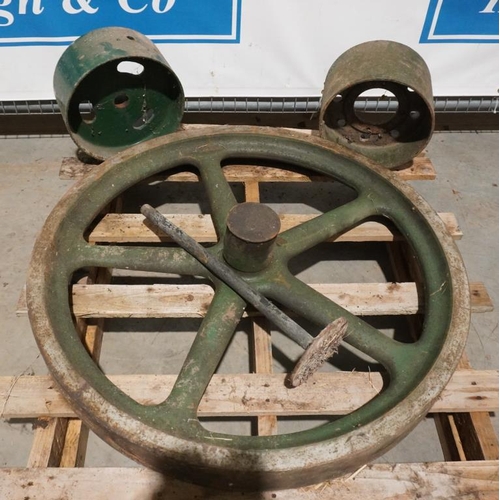 129 - Engine fly wheel and 2 pulleys