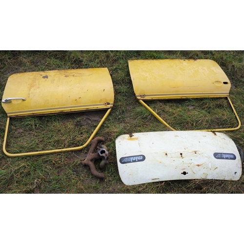 85 - Pair of Mini doors, boot lid and manifold