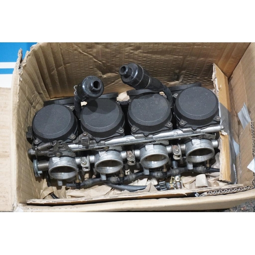 236 - Kawasaki ZX9R carburettors