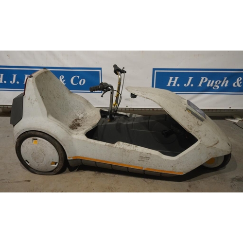 62 - Sinclair C5 pedal/battery car with charger