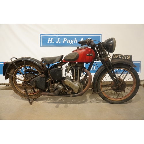 789 - Ariel Redhunter motorcycle. 500cc, 1936. OHV. In original condition, Runs and stored for 6 months. V... 