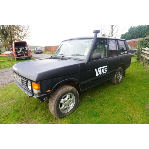 Range Rover V8 automatic. Runs. Reg. F1010 ENV. V5