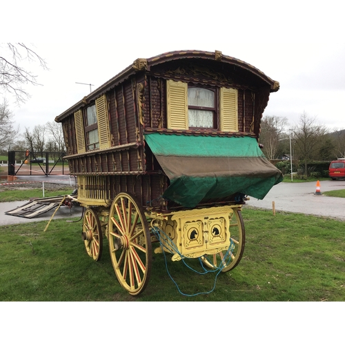 1542 - Bill Wright gypsy caravan, barn stored, fully fitted with oven cooking stove