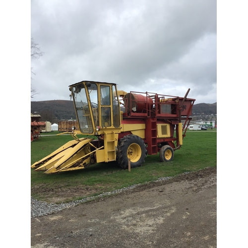 1549 - New Holland Clayson model 1770 self propelled forage harvester fitted with 2 row maize header and ca... 