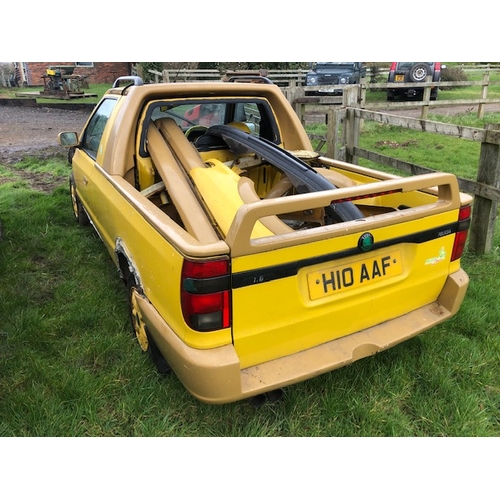 275 - Pair of Skoda pick ups, Yellow Skoda 1.6 Fun (Limited edition) partly dismantled, good number plate.... 