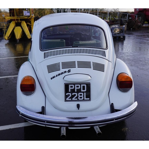 352 - Volkswagen Beetle saloon car. 1973. 1600cc 47,765 miles. Matching green paint and green leather inte... 