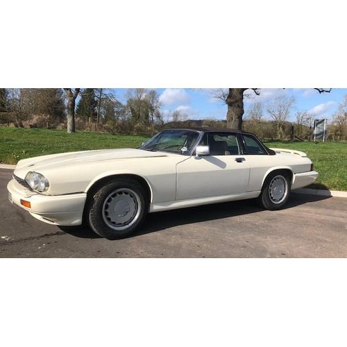 354 - Jaguar XJ-SC HE Sport Cabriolet. V12. 5.3L. 1986. One of 300 made. Made for export before Ford purch... 