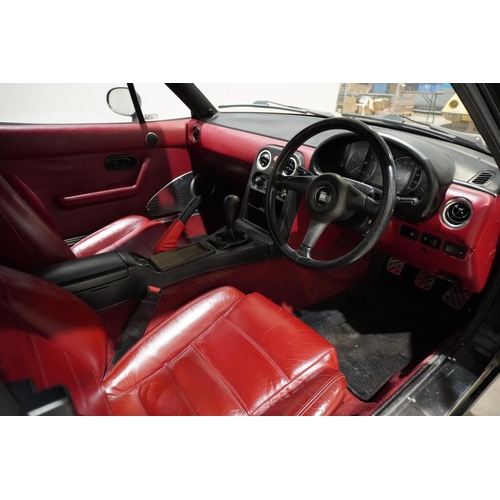 357 - Mazda MX5 Coupe LE. 1993. Red leather seats. Runs and drives. Imported car. MOT expiry 25/8/2020. Re... 