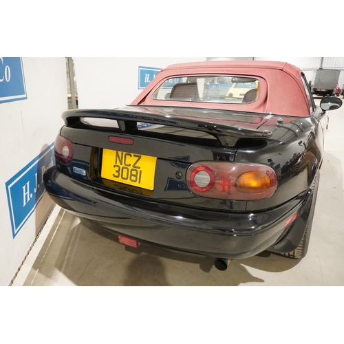 357 - Mazda MX5 Coupe LE. 1993. Red leather seats. Runs and drives. Imported car. MOT expiry 25/8/2020. Re... 