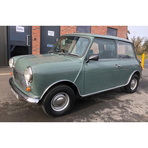 358 - Austin Morris Mini 850 Super 2dr saloon. 1979. 998cc. Runs and drives. Nut and bolt restoration. 12 ... 