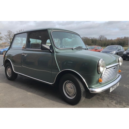 358 - Austin Morris Mini 850 Super 2dr saloon. 1979. 998cc. Runs and drives. Nut and bolt restoration. 12 ... 