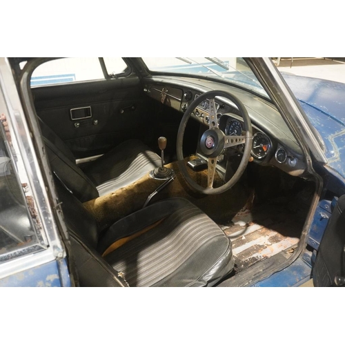 364 - MGB GT 3dr Coupe. 1970. 1798cc. Teal blue c/w wire wheels with 2 spare in boot, rear badges, seat mo... 