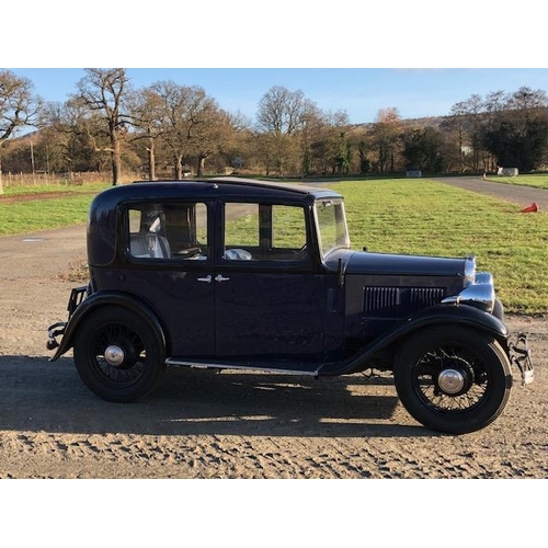 368 - Austin 10 4dr saloon car. 1934. Sunshine roof. 1141cc. Royal blue leather interior. Runs well. Vin n... 