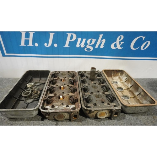 90 - Pair of Daimler V8 250 heads and covers