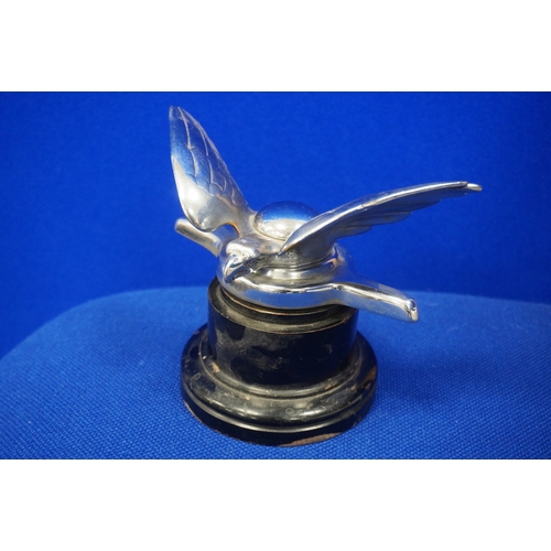 628 - Metal eagle car mascot on stand