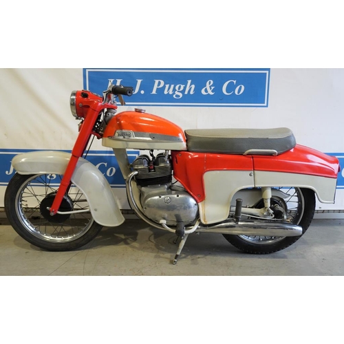 352 - Norton Jubilee 250cc Deluxe motorcycle. 1959. MOT til June 2020. Full V5 history and taxation. Reg. ... 