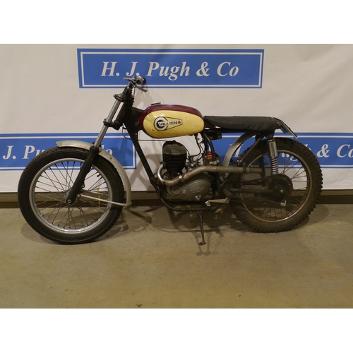 371 - BSA B44 motorcycle. C/w 197 Villiers engine. Engine No- 33893. Frame No- B442632. Runs with battery.... 