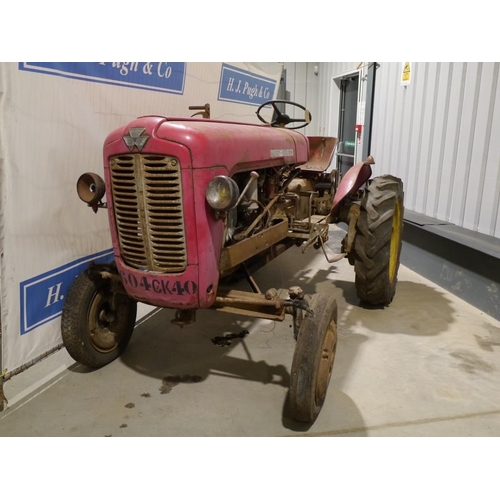 101 - Massey Ferguson 821 French Tractor, good genuine project with Peugeot engine. Runner. 4 Stroke petro... 