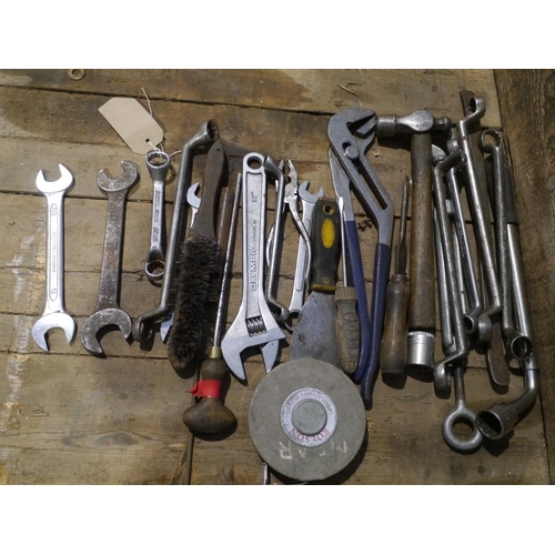 128 - Selection of vintage spanners