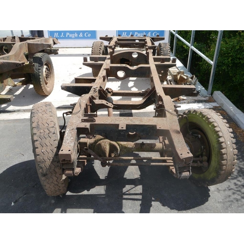 26 - Land Rover chassis