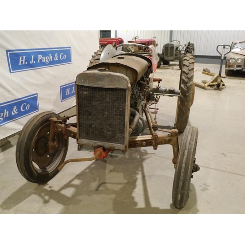 97 - Ferguson TEF tractor, on row crop wheels, Engine rebuilt with inclusion of new pistons, liners and t... 