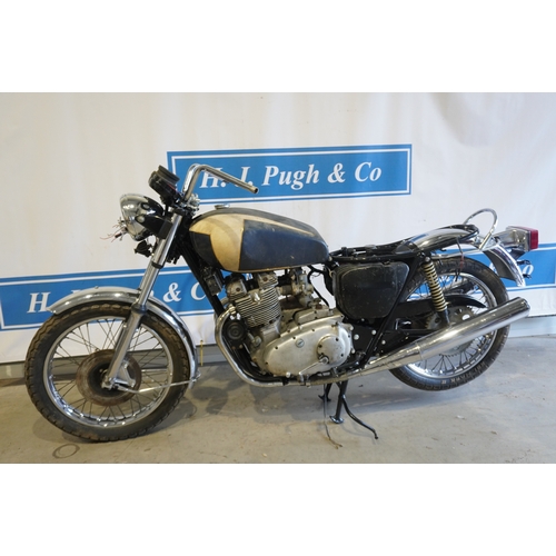 384 - Triumph T160 motorcycle. 1975. 750cc. American import with NOVA number. Low miles on the clock. Full... 