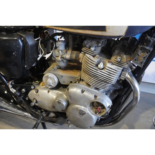 384 - Triumph T160 motorcycle. 1975. 750cc. American import with NOVA number. Low miles on the clock. Full... 