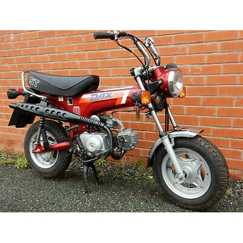 391 - Honda DAX  ST50-J. 49cc. First Registered 18.04.1989 Frame Number: AB232001877 Engine Number: AB22E1... 