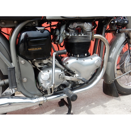 372 - Norton Dominator 99 motorcycle. 650cc. 1956 - fitted with 1967  650SS engine.  Frame Number: 68375 E... 