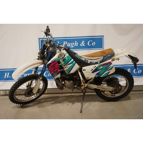 393 - Honda 250 1989/90 trials motorcycle. Runs, very original bike. No docs.