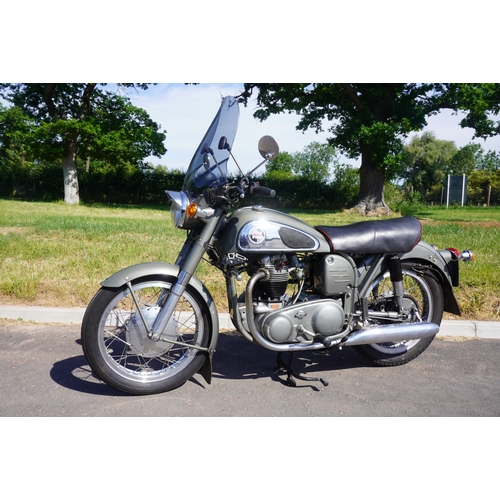 372 - Norton Dominator 99 motorcycle. 650cc. 1956 - fitted with 1967  650SS engine.  Frame Number: 68375 E... 