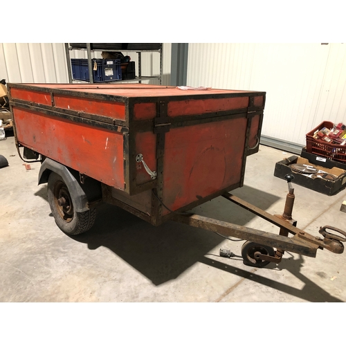 312 - Box trailer. 5ft