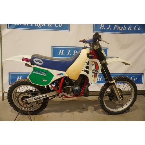 399 - KTM 250 MXC motorcycle. 1986. Good runner