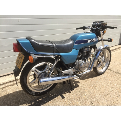 405 - Honda CB250 motorcycle. 1979. Good project exhaust. Original. Reg. XDY 46T. V5