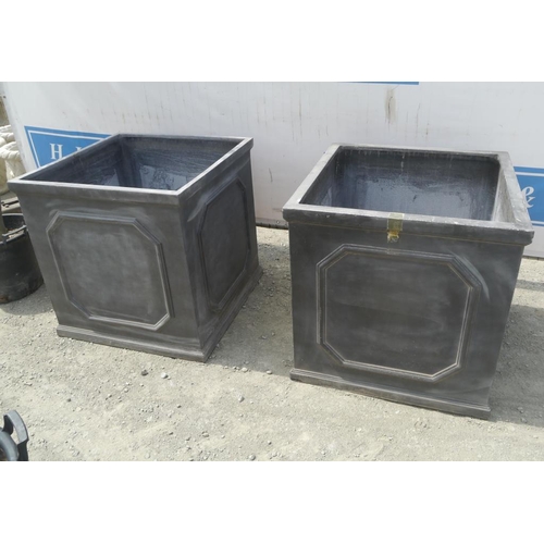 115 - Pair of large planters 28x28