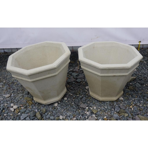 151 - Pair of planters 18