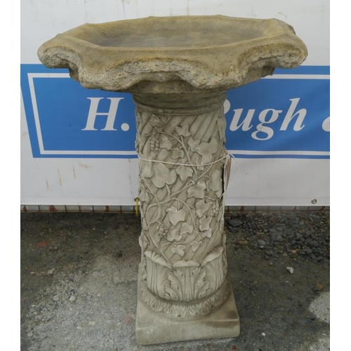 344 - Ivy carved bird bath on stand 30x18