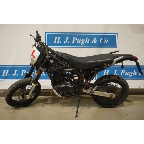 413 - Lexmoto FMR 125 motorcycle. 2014. Good project. No docs