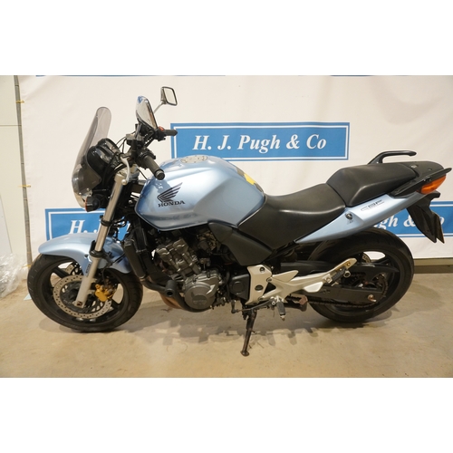 416 - Honda CBF 600N motorcycle. 2005. MOT til 23/9/2020. c/w service documents and old MOT's, 2 sets of k... 