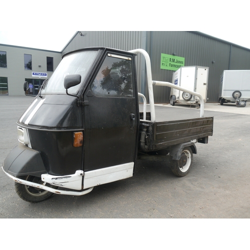 417 - Piaggio APE 3 wheel vehicle. Starts and runs. No docs