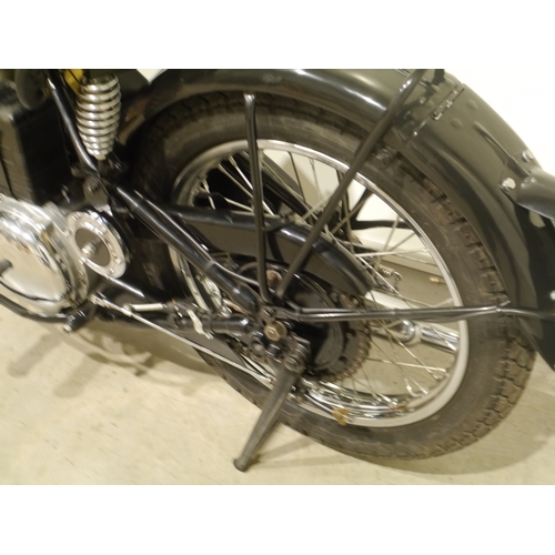 437 - Ariel NG motorcycle. 1950. 350cc. Frame no. AB2406. Engine no. A6135. Good engine compression. This ... 