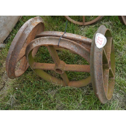 Lot 221       