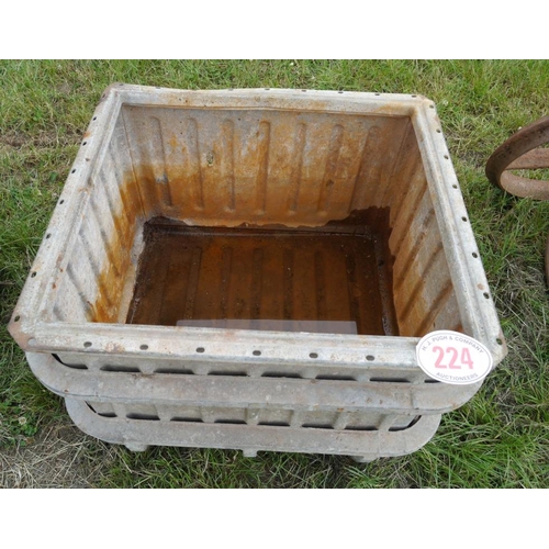 Lot 224       