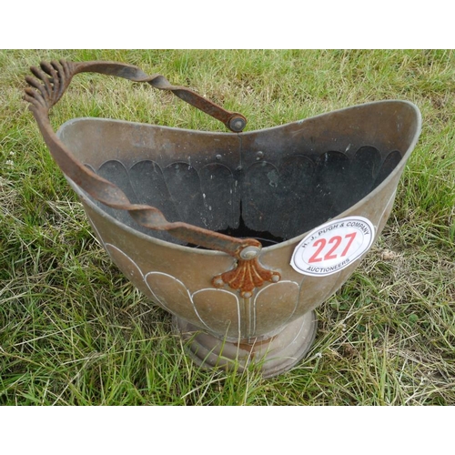 Lot 227       