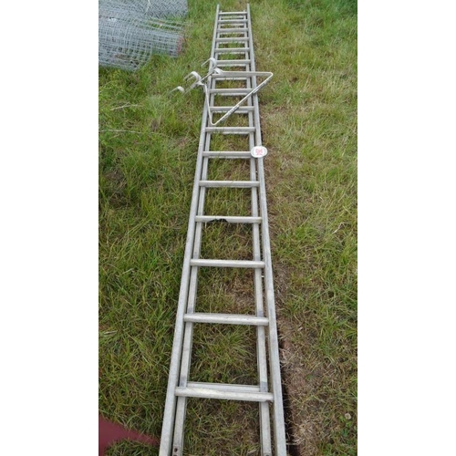 264 - Aluminium extending ladder & wall stay