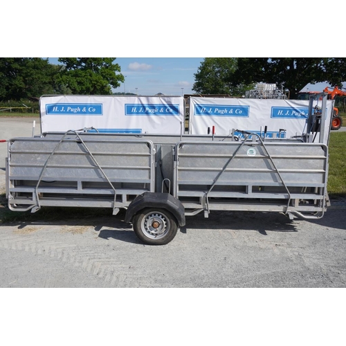 121 - 14Ft Scott Penn trailed sheep handling system +VAT