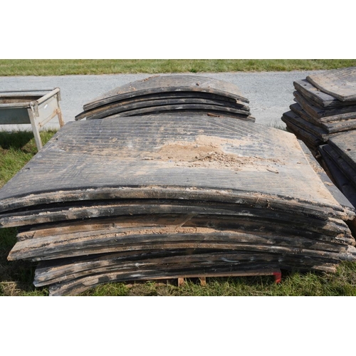 146 - 2 Pallets of rubber cattle cubicle mats +VAT